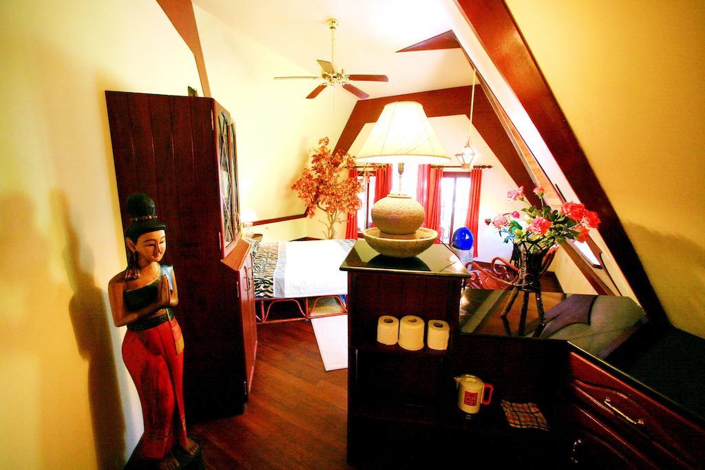 Coco Palace Resort Nai Harn Δωμάτιο φωτογραφία